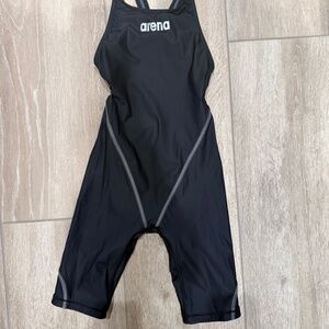 Arena 26 12 and under tech